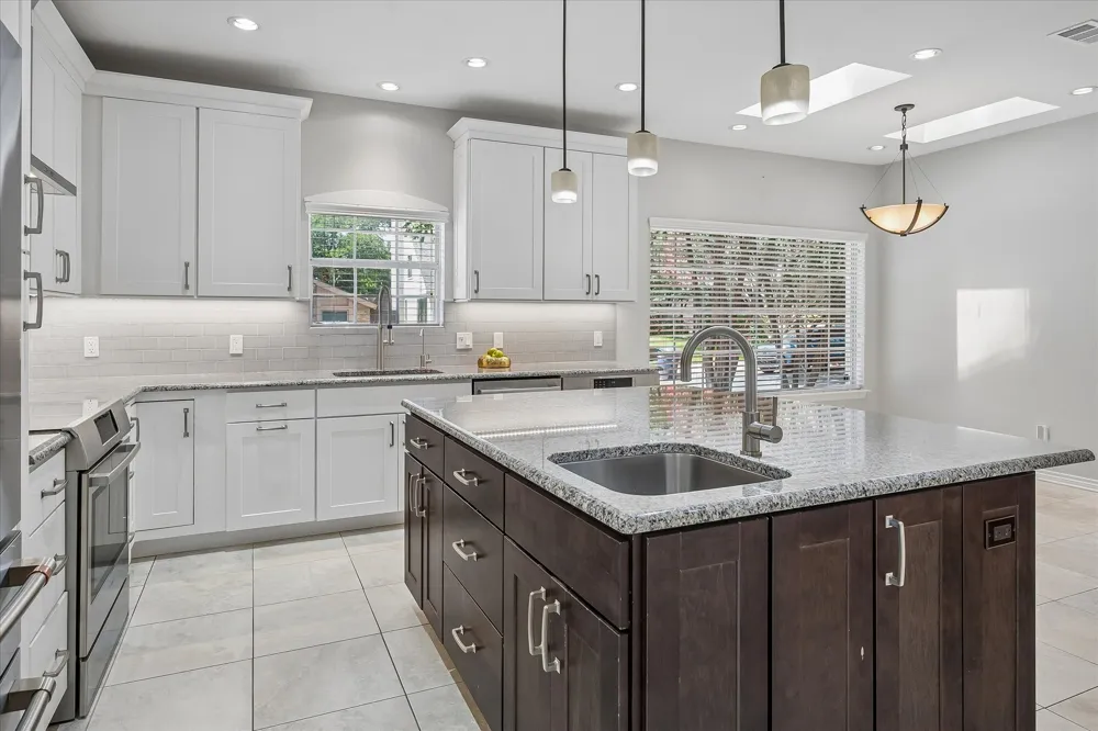 2702 Lawtherwood Court Dallas, TX 75214