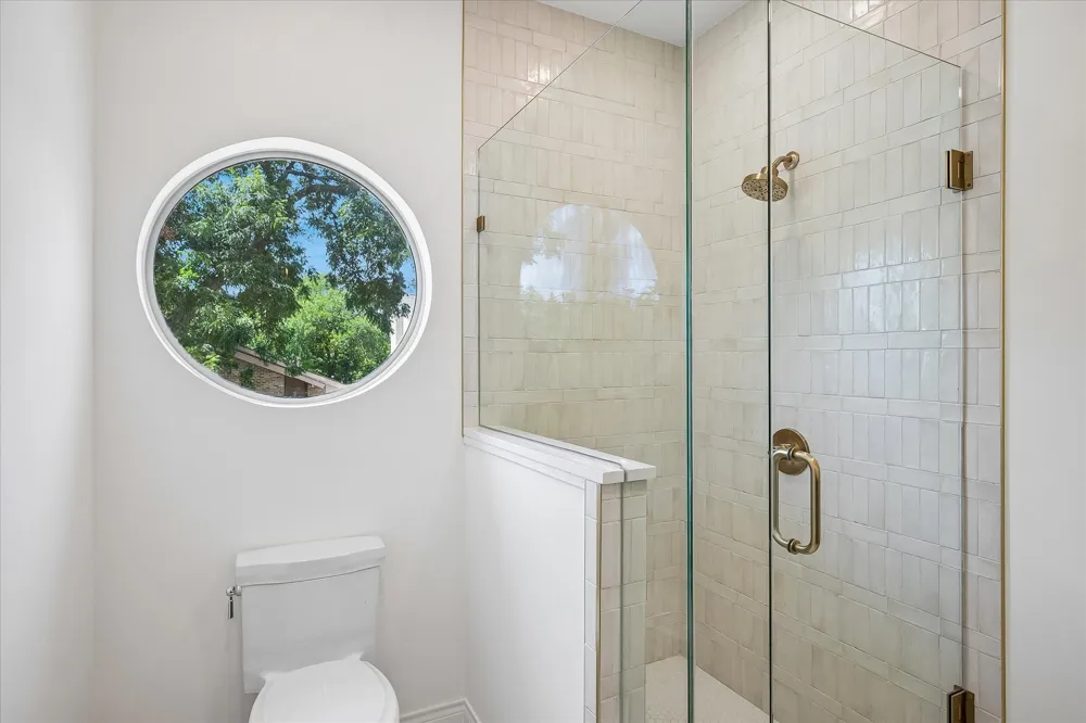 2702 Lawtherwood Court Dallas, TX 75214