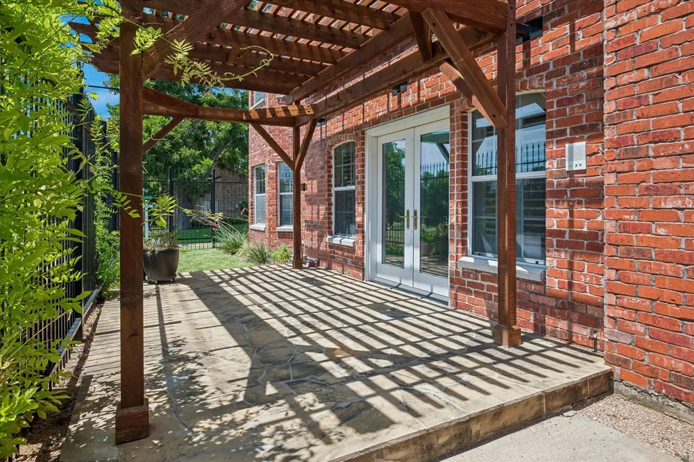 2702 Lawtherwood Court Dallas, TX 75214