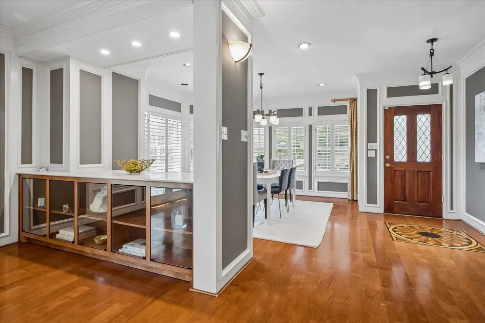 2702 Lawtherwood Court Dallas, TX 75214