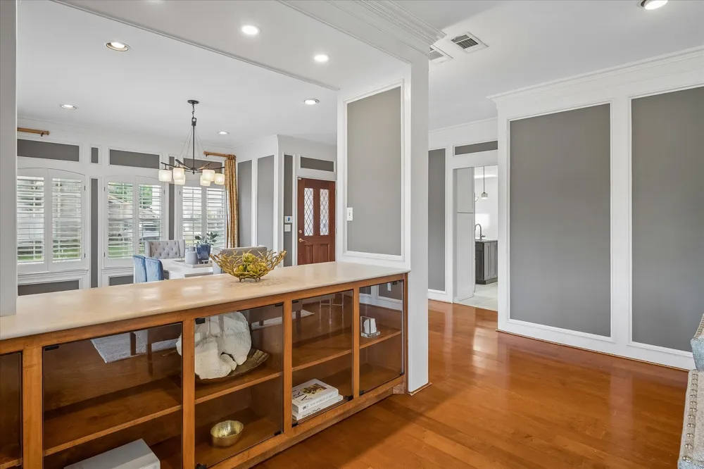 2702 Lawtherwood Court Dallas, TX 75214