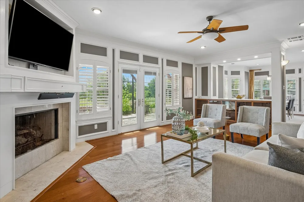 2702 Lawtherwood Court Dallas, TX 75214