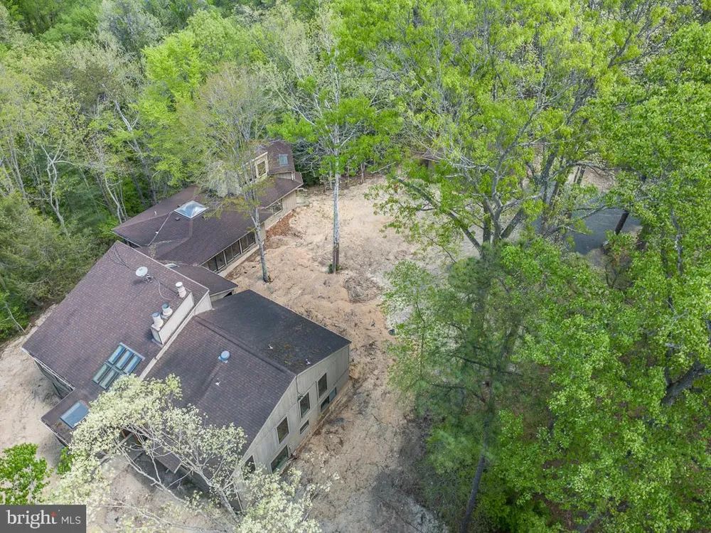 7322 LACKAWANNA DRIVE Springfield, VA 22150