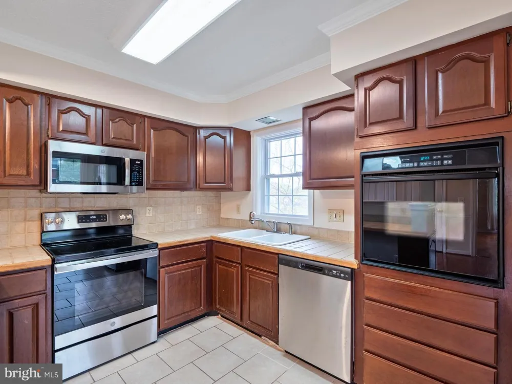 4907 37TH PLACE Hyattsville, MD 20782