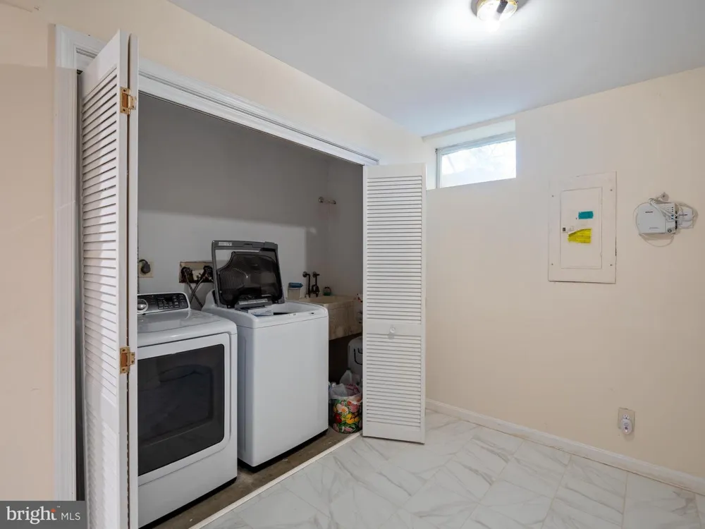 4907 37TH PLACE Hyattsville, MD 20782