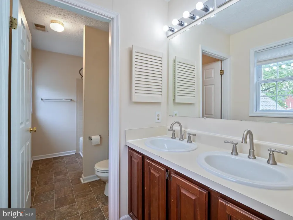 4907 37TH PLACE Hyattsville, MD 20782