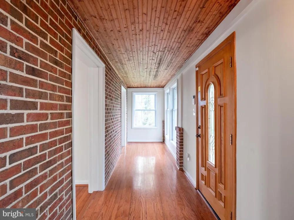 4907 37TH PLACE Hyattsville, MD 20782