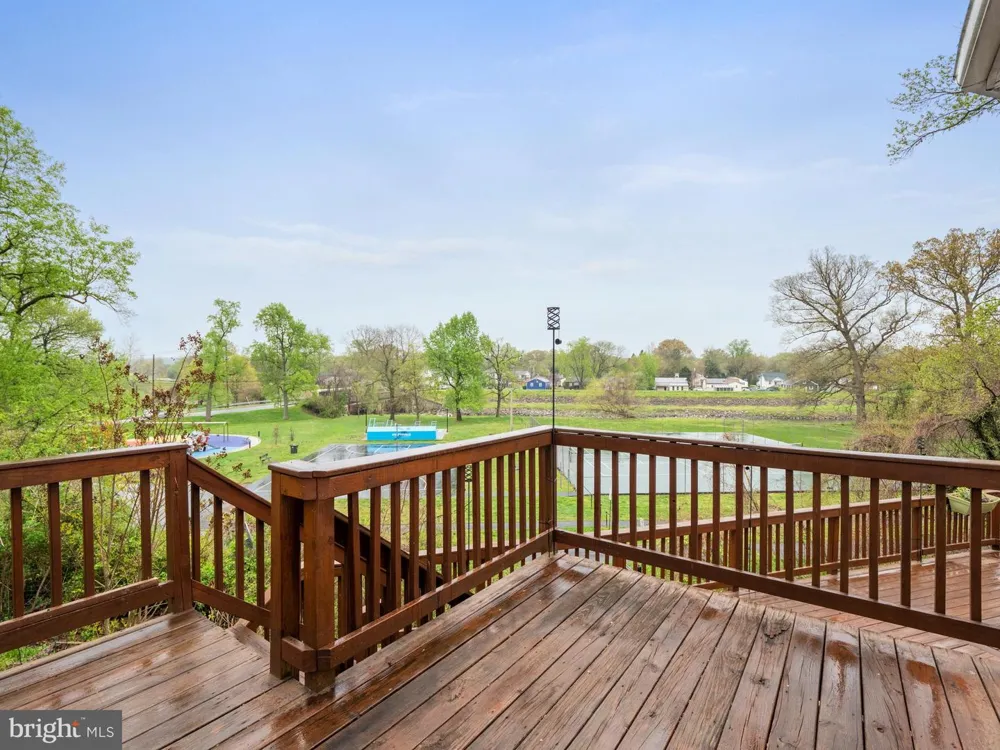 4907 37TH PLACE Hyattsville, MD 20782