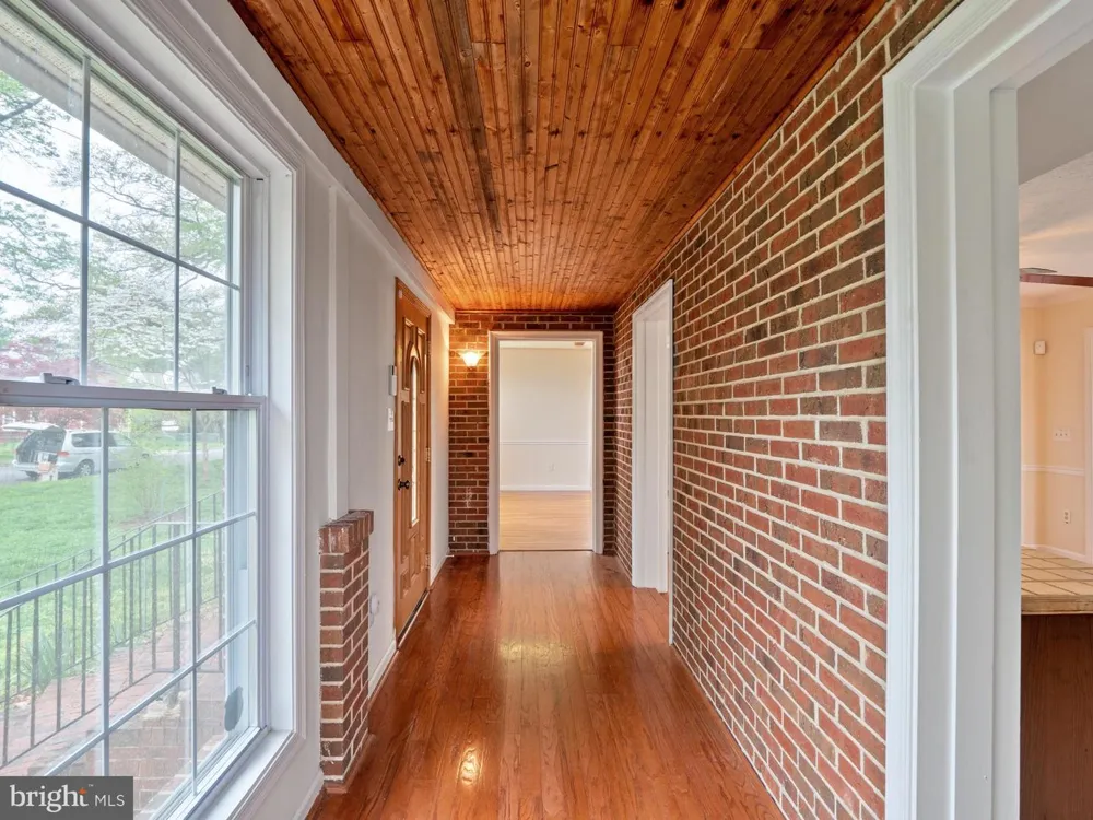 4907 37TH PLACE Hyattsville, MD 20782