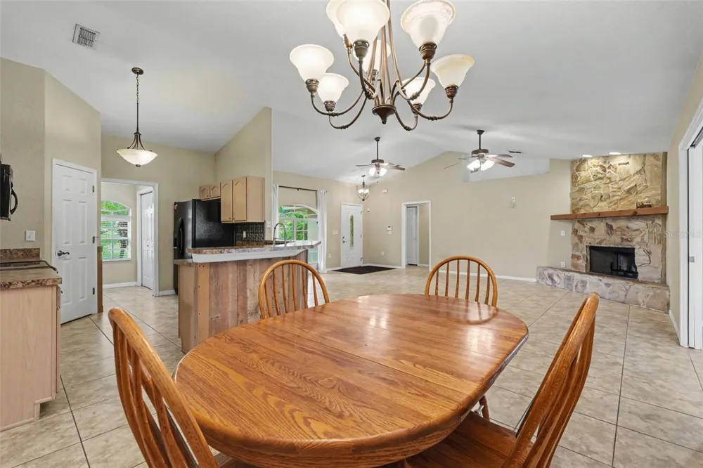 4618 REOLA ROAD Dover, FL 33527
