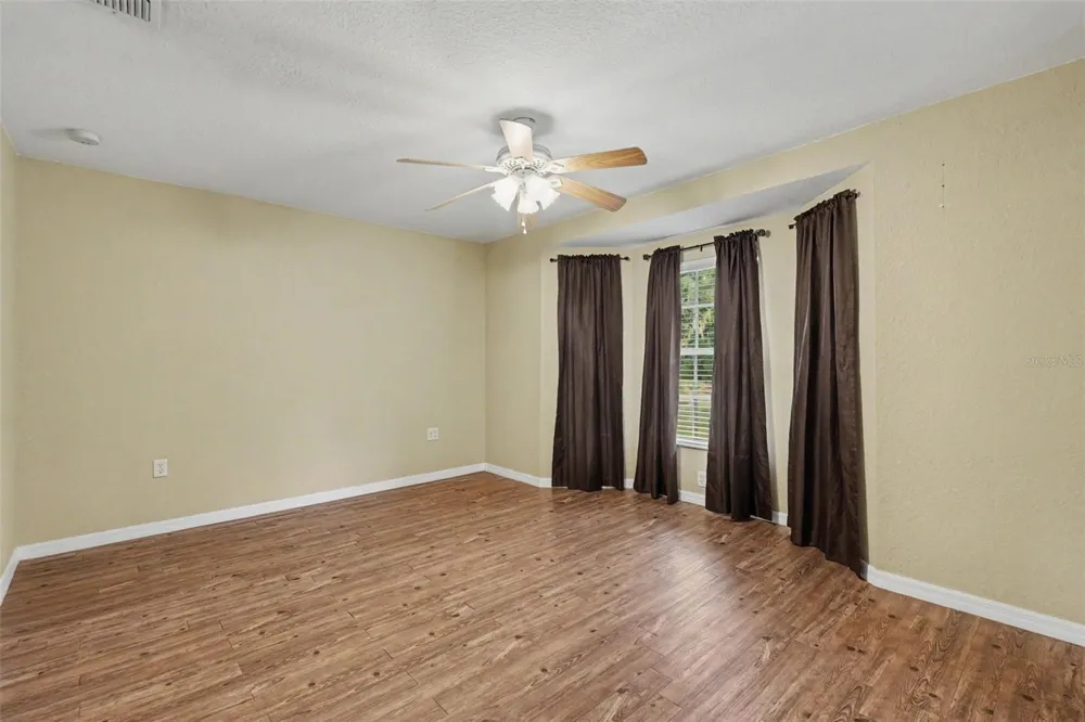 4618 REOLA ROAD Dover, FL 33527