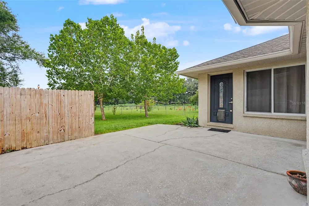4618 REOLA ROAD Dover, FL 33527
