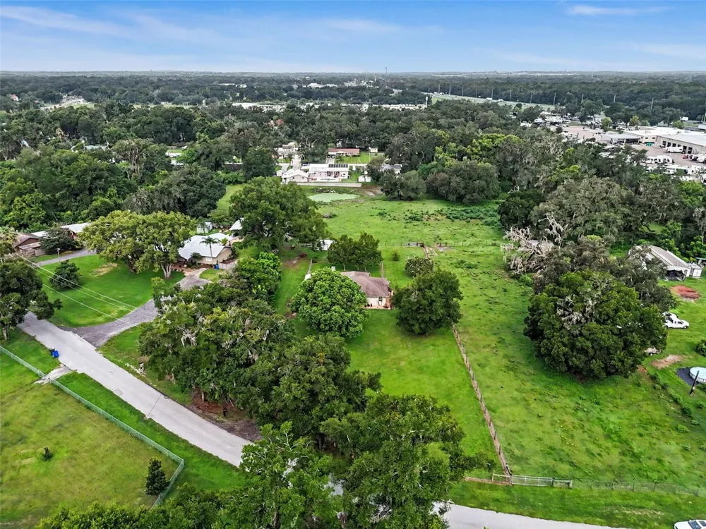 4618 REOLA ROAD Dover, FL 33527