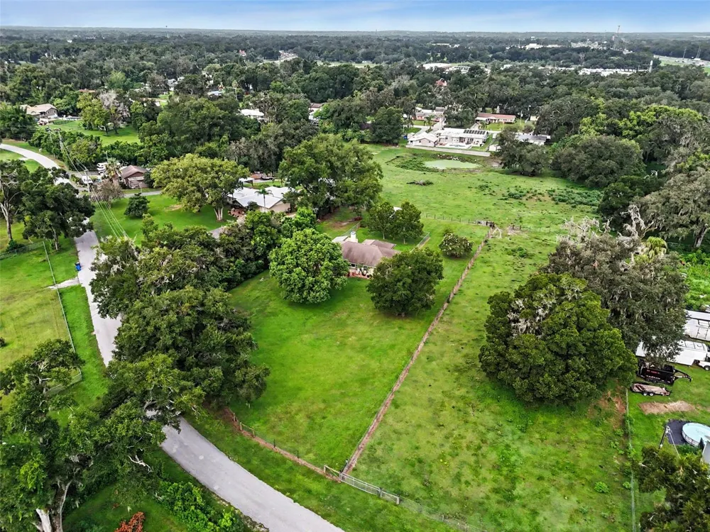 4618 REOLA ROAD Dover, FL 33527