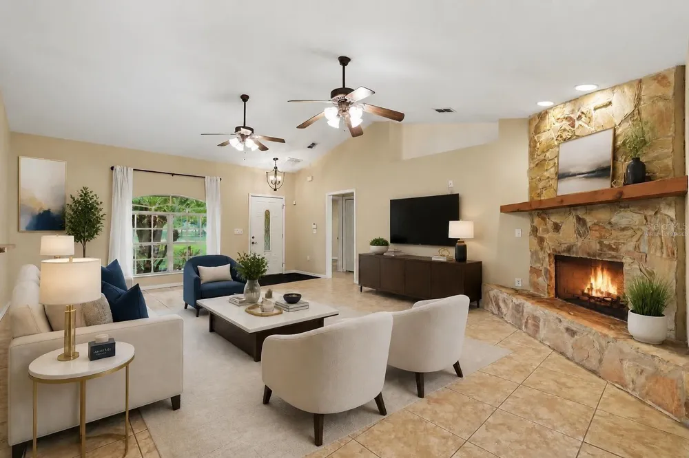 4618 REOLA ROAD Dover, FL 33527
