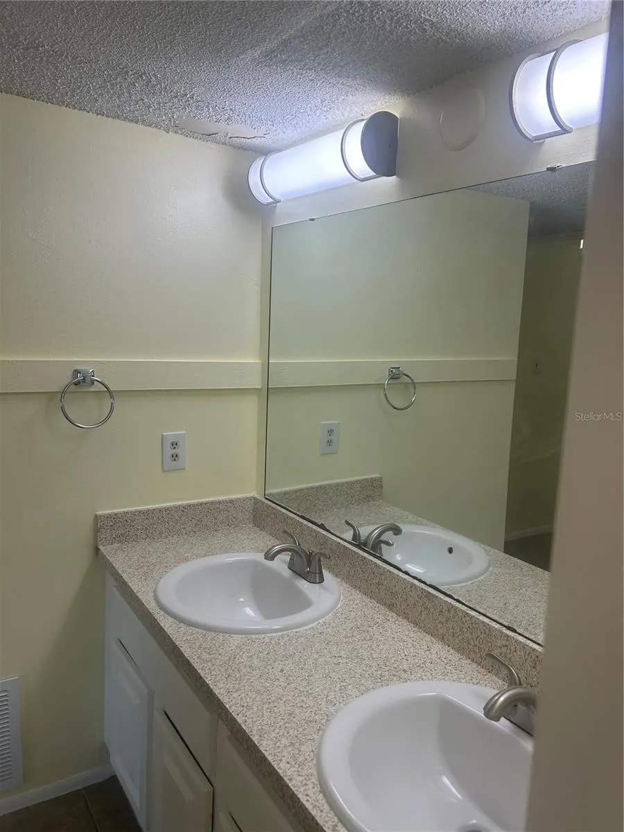 2513 ALAFAYA TRAIL #21 Orlando, FL 32826