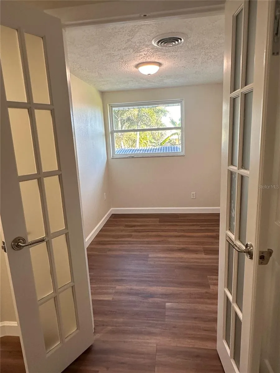 855 STEWART STREET Englewood, FL 34223