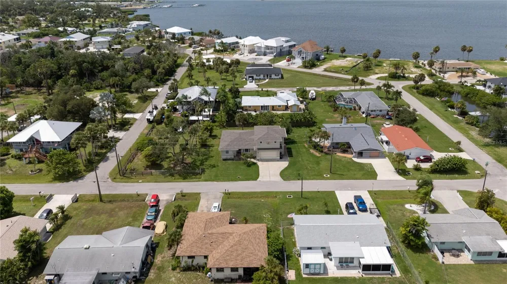 855 STEWART STREET Englewood, FL 34223