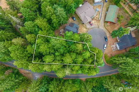 18236 Blue Hills Drive SE