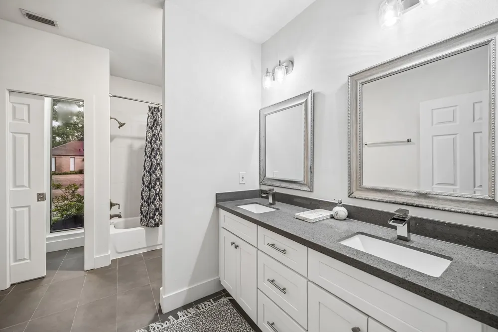 3203 Deep River Court Kingwood, TX 77339