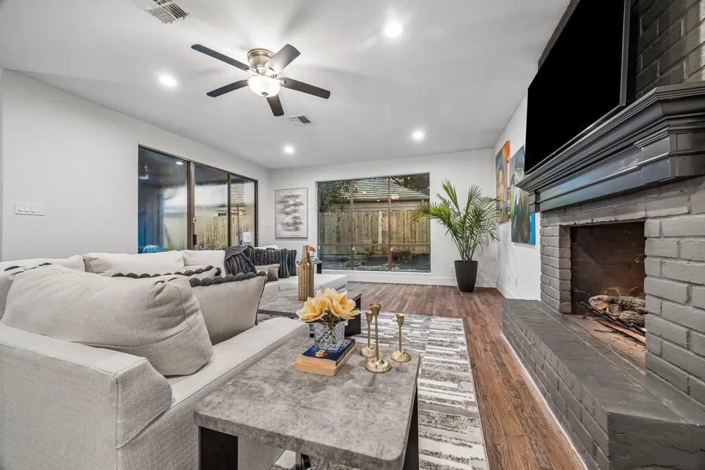 3203 Deep River Court Kingwood, TX 77339