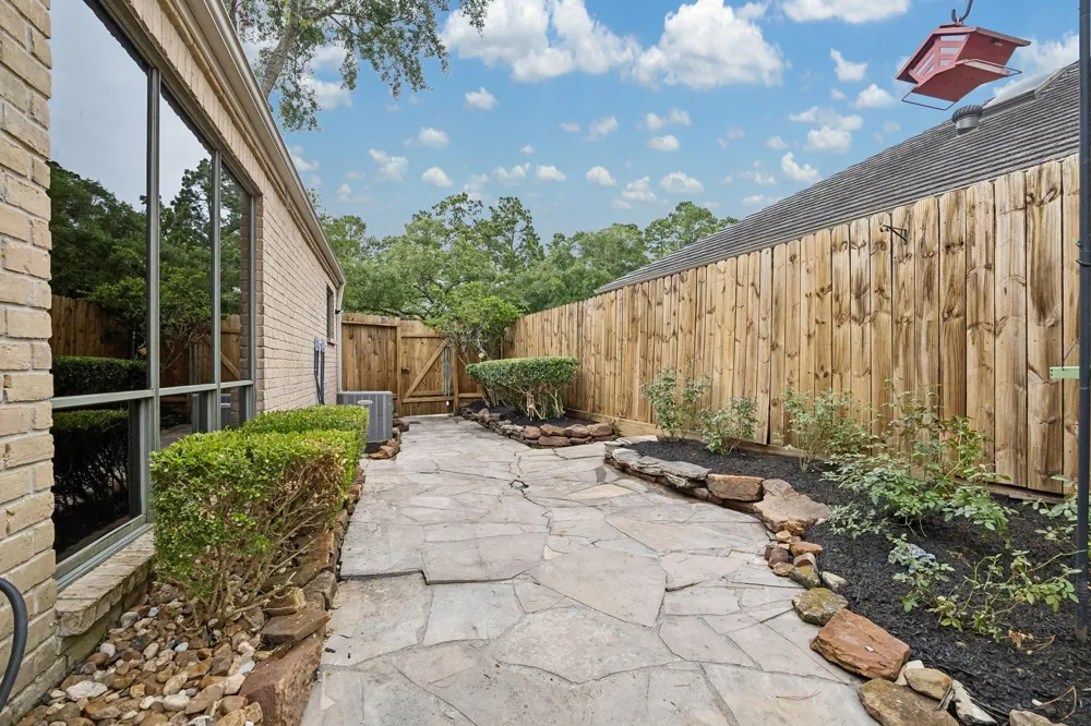 3203 Deep River Court Kingwood, TX 77339