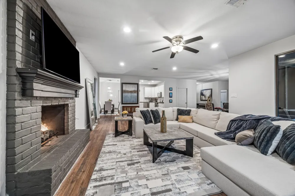 3203 Deep River Court Kingwood, TX 77339