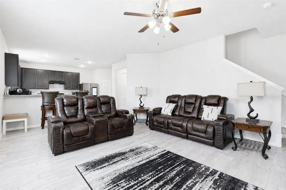 128 Shining Point Drive Waller, TX 77484