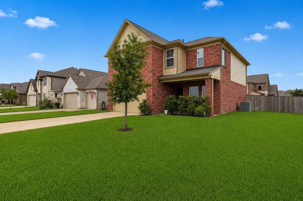 128 Shining Point Drive Waller, TX 77484