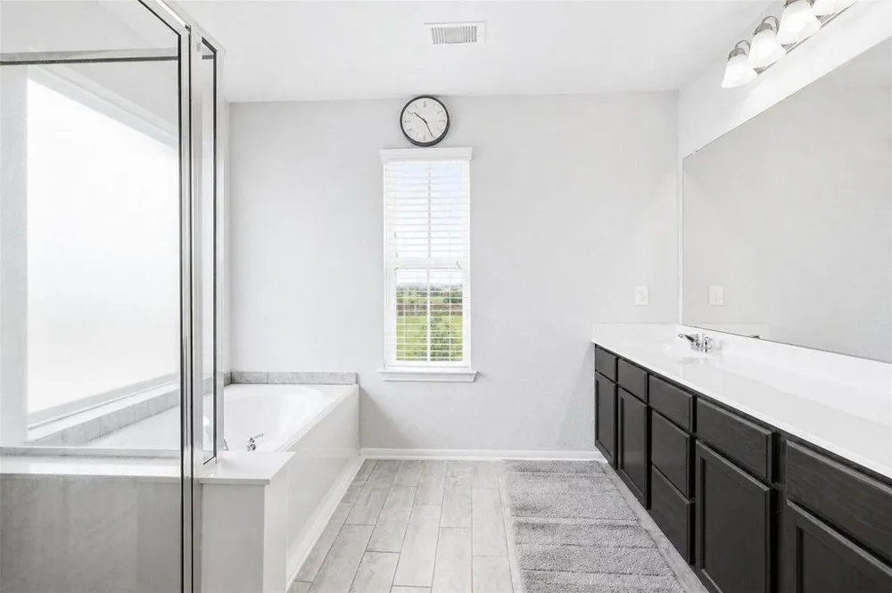 128 Shining Point Drive Waller, TX 77484