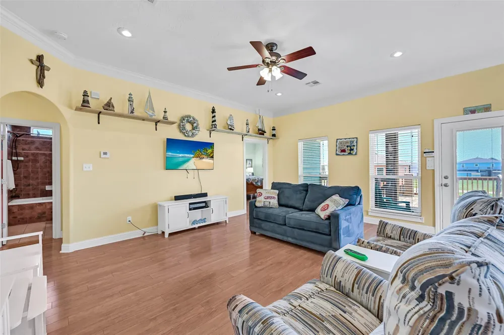 2418 Sand Crab Port Bolivar, TX 77650