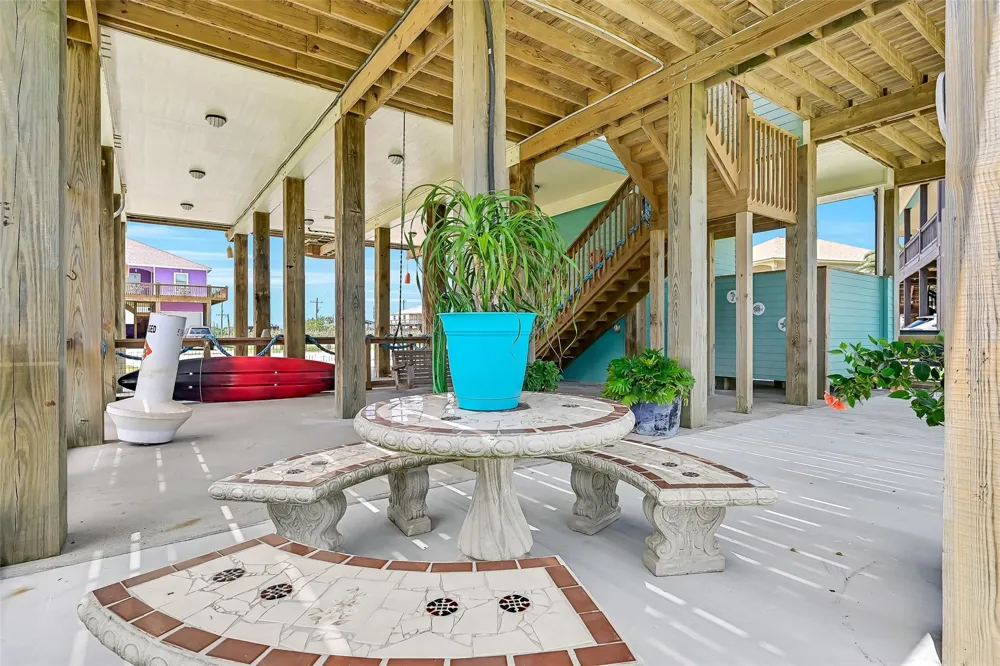 2418 Sand Crab Port Bolivar, TX 77650