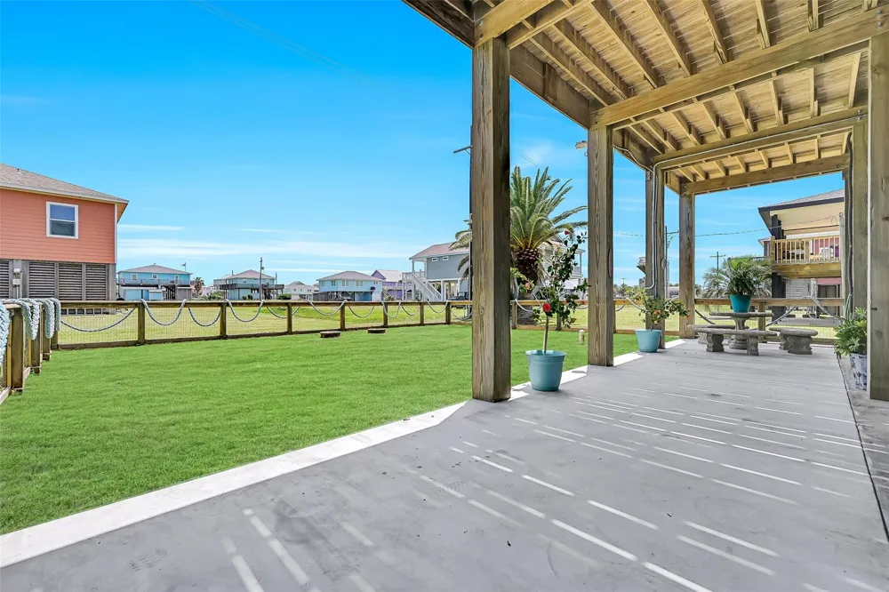 2418 Sand Crab Port Bolivar, TX 77650