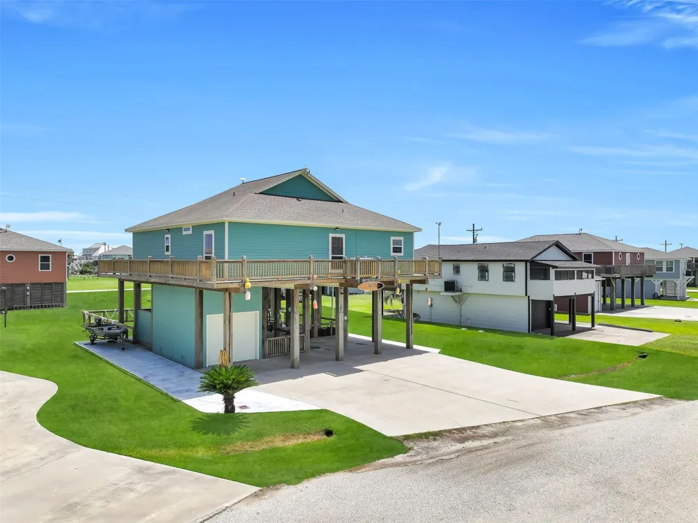 2418 Sand Crab Port Bolivar, TX 77650