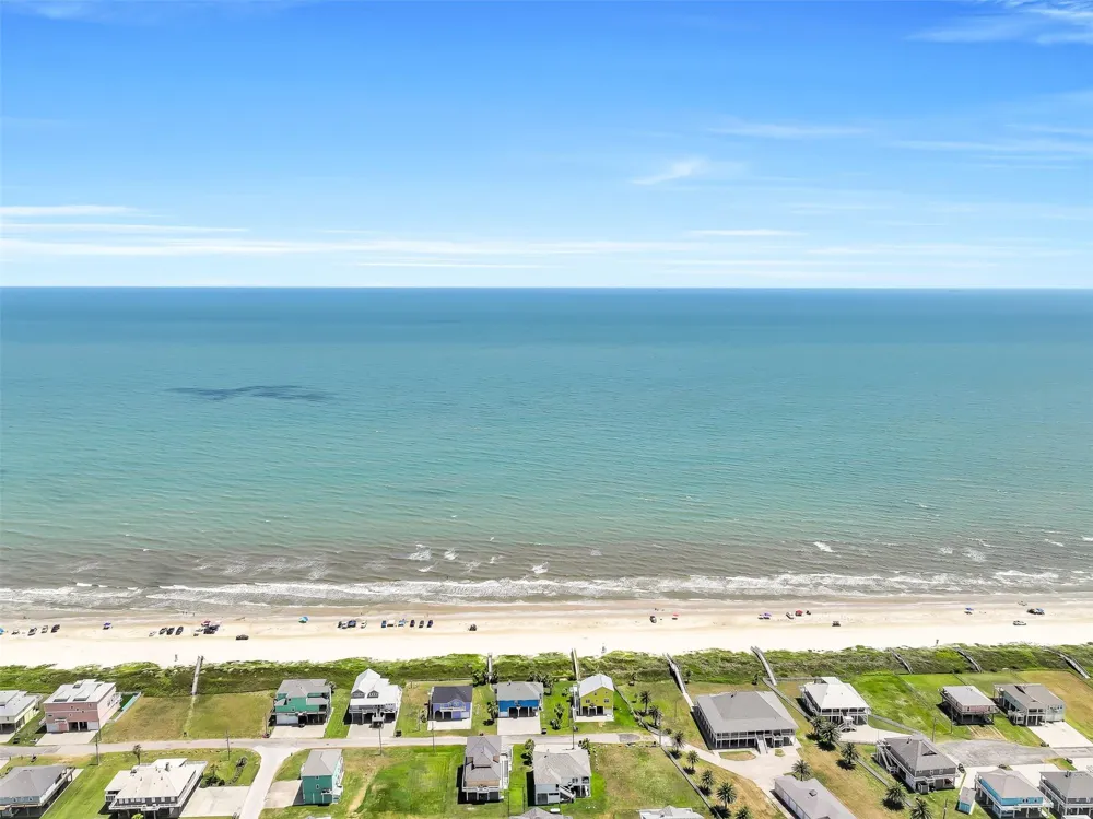 2418 Sand Crab Port Bolivar, TX 77650