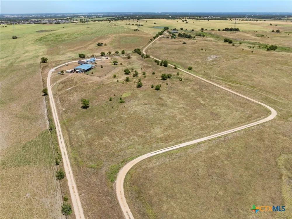 2124 Hackberry Road Holland, TX 76534