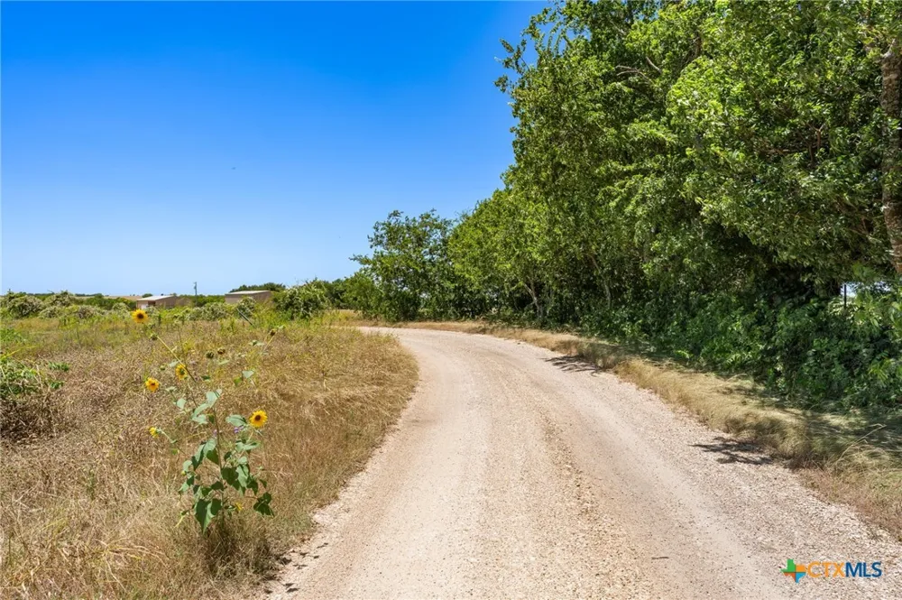 2124 Hackberry Road Holland, TX 76534