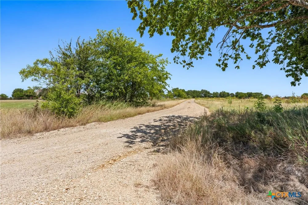 2124 Hackberry Road Holland, TX 76534