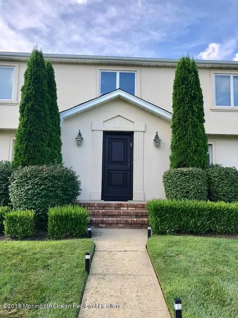 16 Bridle Drive West Long Branch, NJ 07764