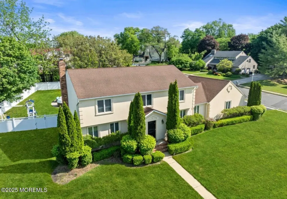 16 Bridle Drive West Long Branch, NJ 07764