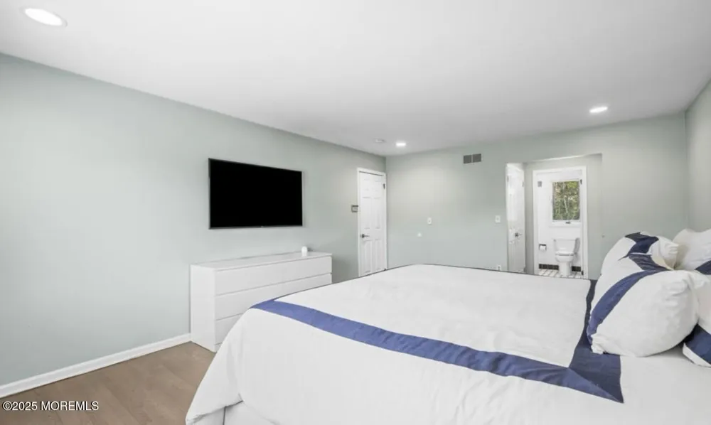 16 Bridle Drive West Long Branch, NJ 07764