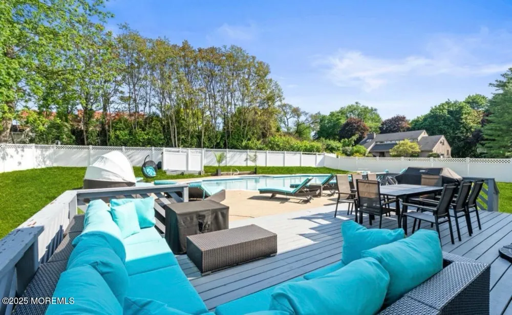 16 Bridle Drive West Long Branch, NJ 07764