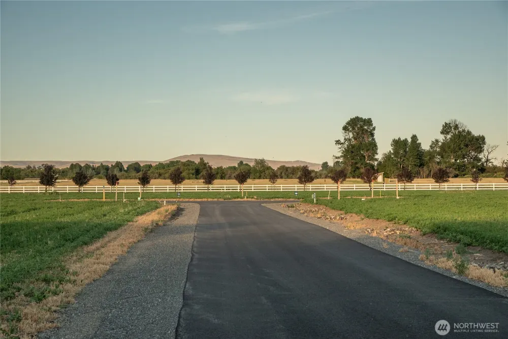 2 B Look Road Ellensburg, WA 98926