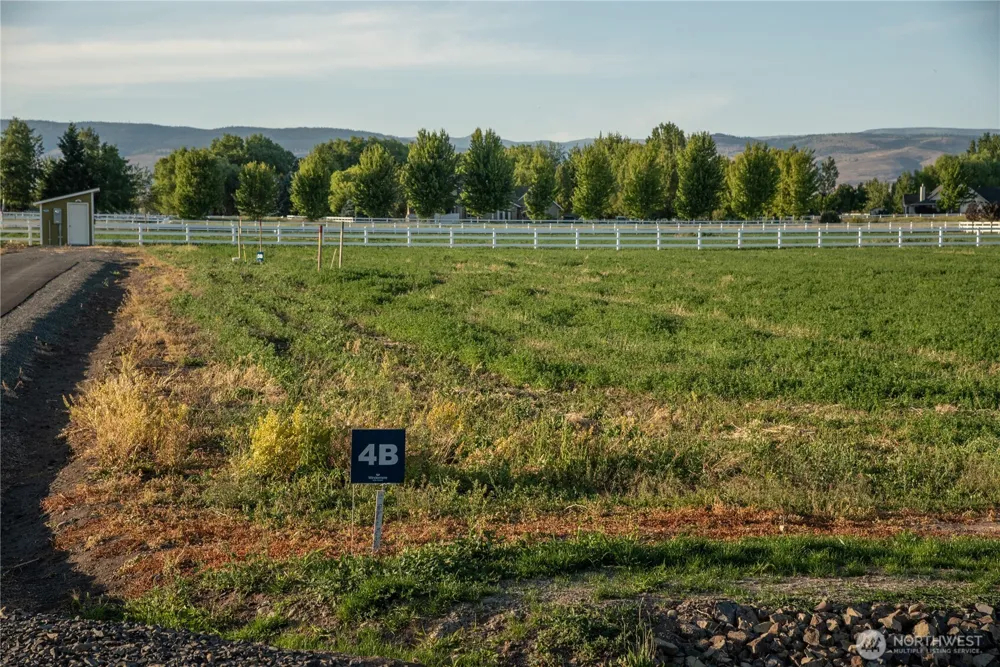 4 B Look Road Ellensburg, WA 98926