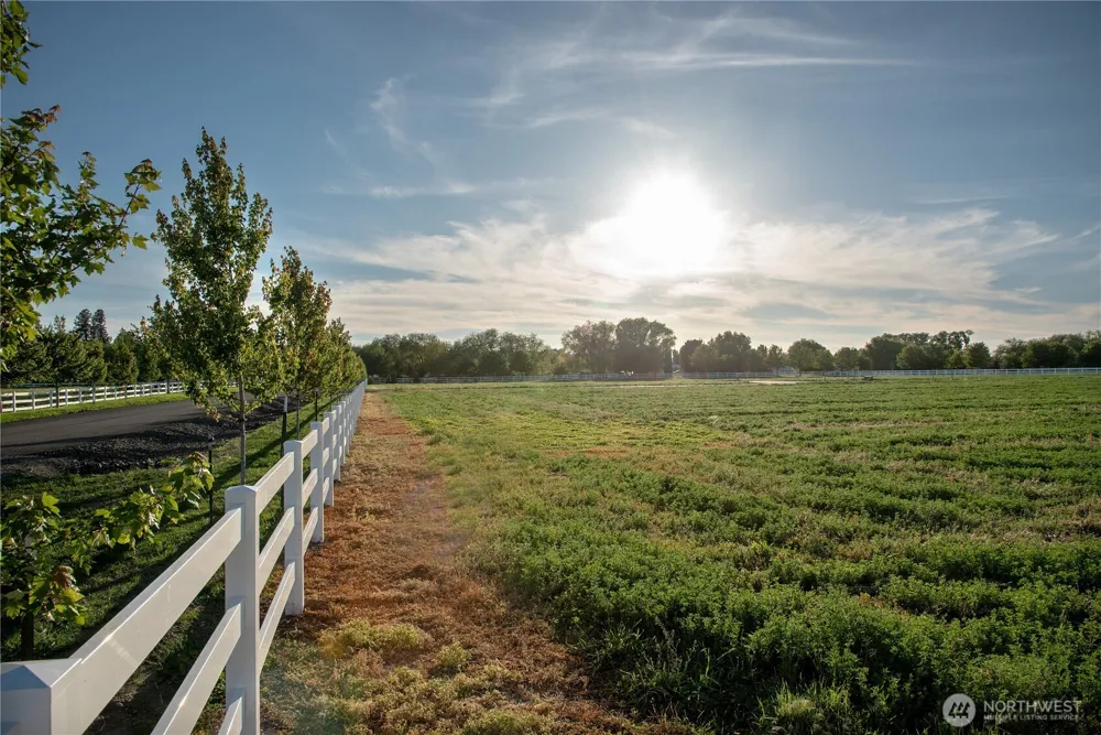 4 B Look Road Ellensburg, WA 98926