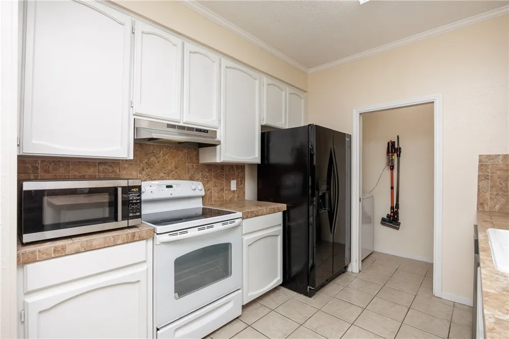 3052 Quail Springs #A-2 Corpus Christi, TX 78414