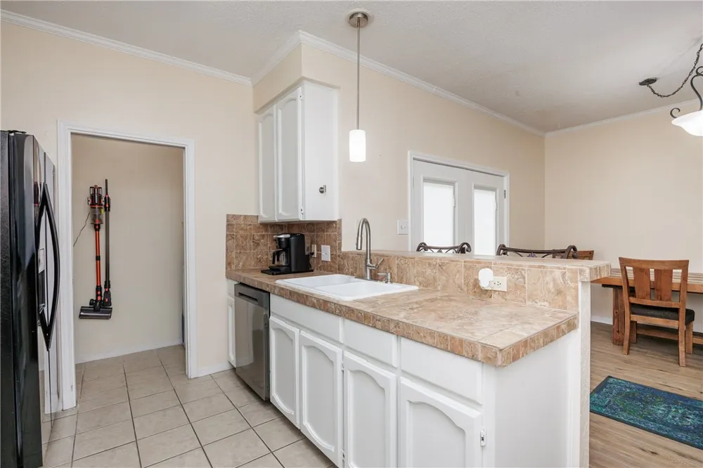 3052 Quail Springs #A-2 Corpus Christi, TX 78414
