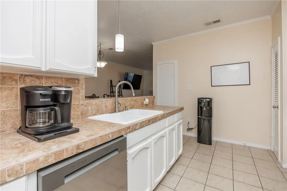 3052 Quail Springs #A-2 Corpus Christi, TX 78414