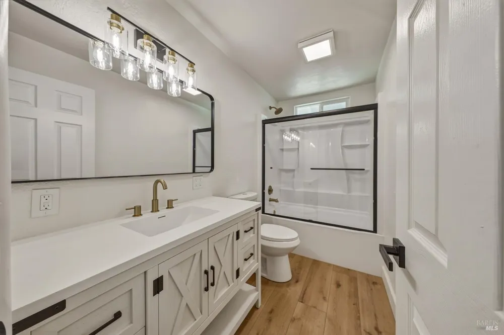 498 Mill Street Willits, CA 95490