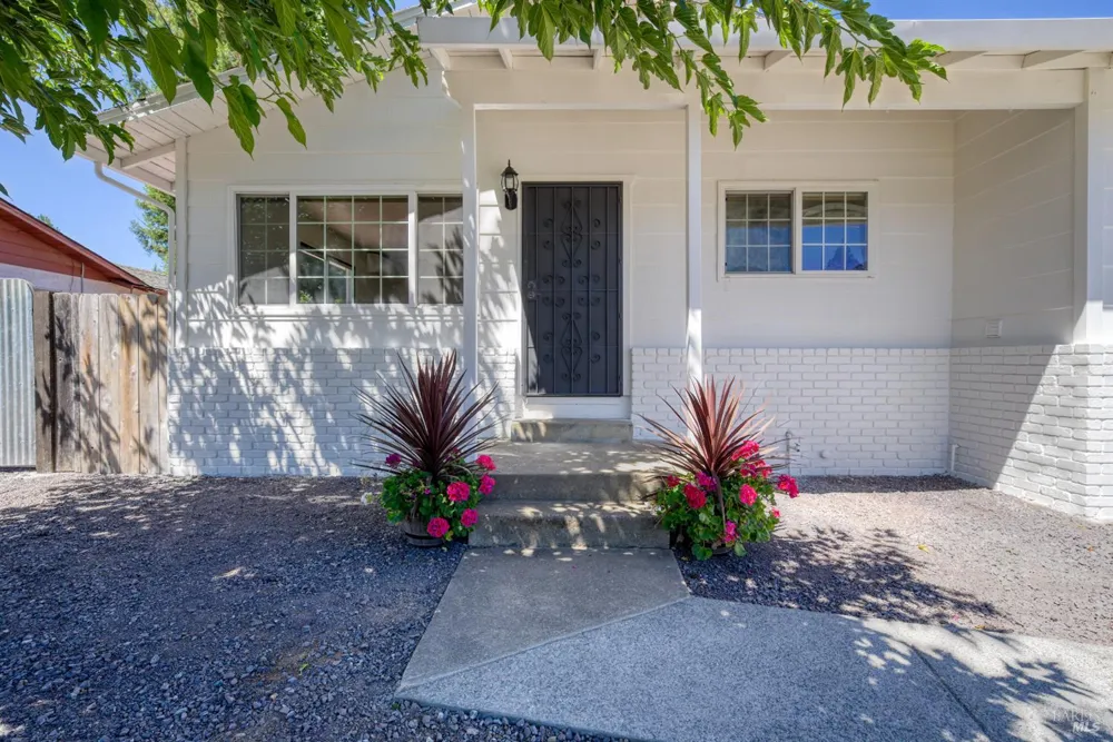 498 Mill Street Willits, CA 95490
